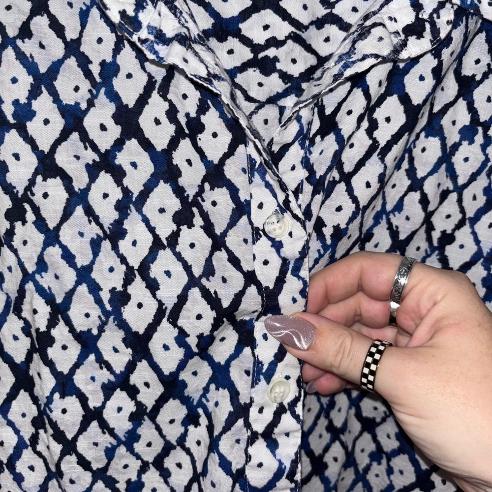 Lane Bryant Long-Sleeve Button-Down Soft Shirt in Shibori Diamond Size 18/20 - Picture 4 of 10